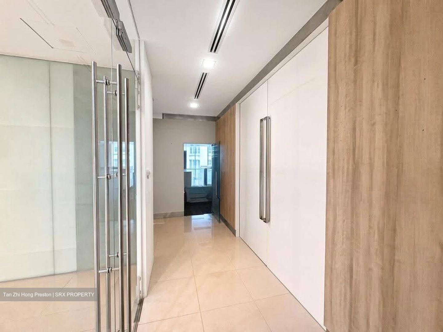 Sif Building (D1), Office #633265961